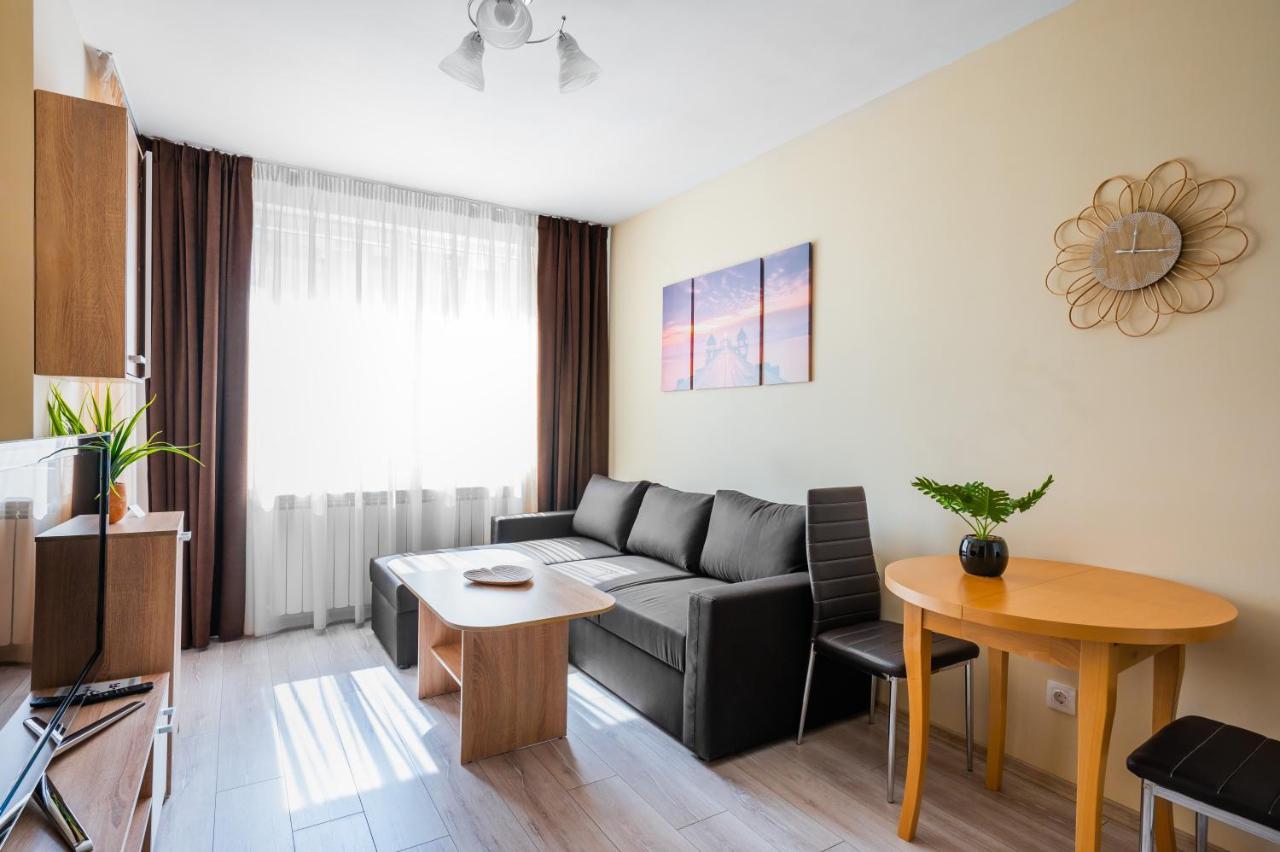Private With Balcony In Center By Flat Mаnager