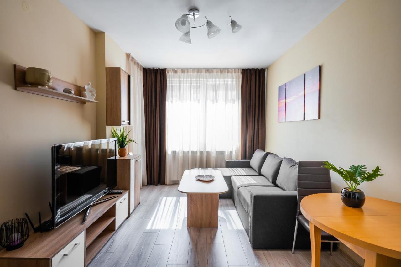Private With Balcony In Center By Flat Mаnager Apartamento *