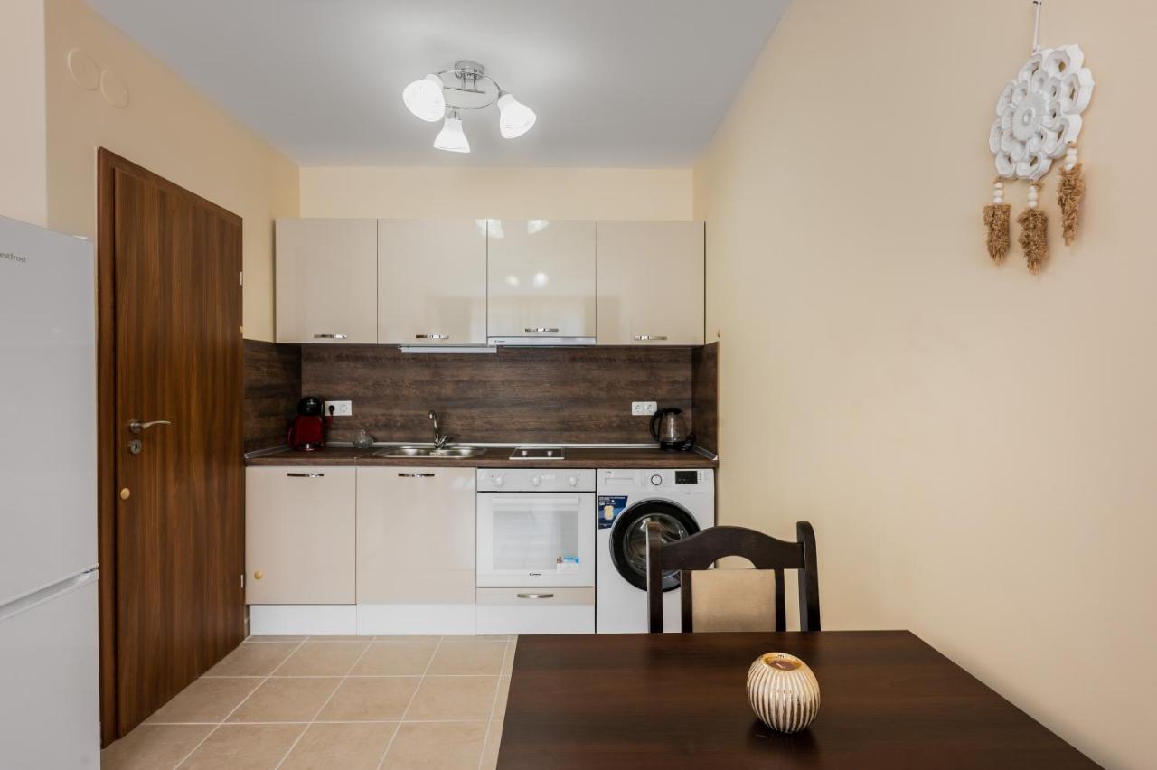 Private With Balcony In Center By Flat Mаnager Sofia