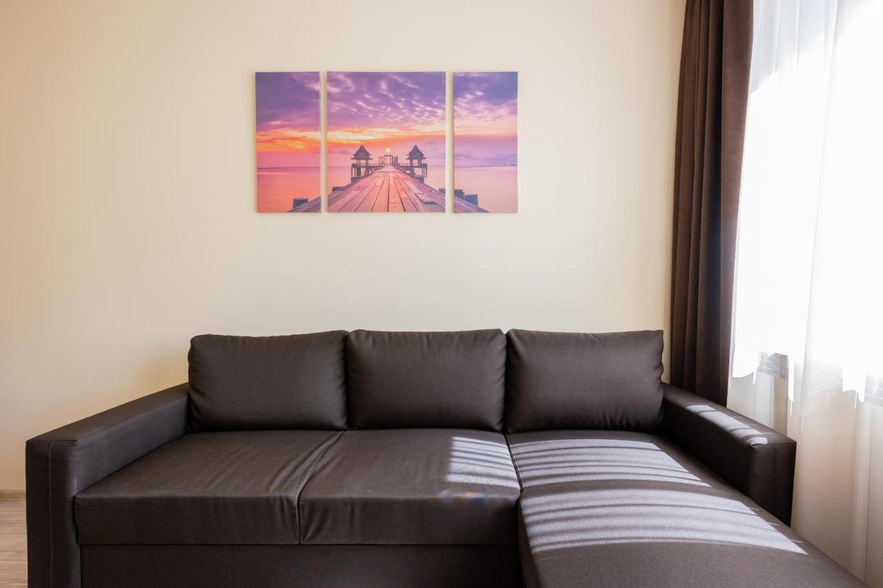 Private With Balcony In Center By Flat Mаnager Appartement